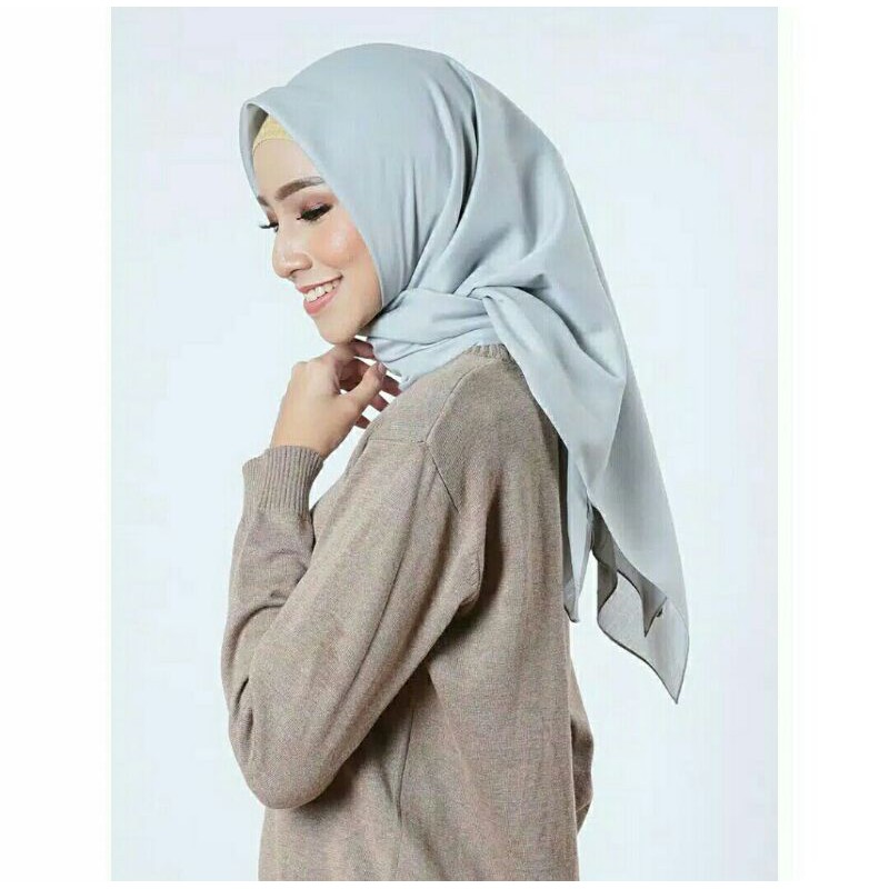 Hijab Kerudung Segi Empat Restu Anggraini Turkish Voal - Ash Grey