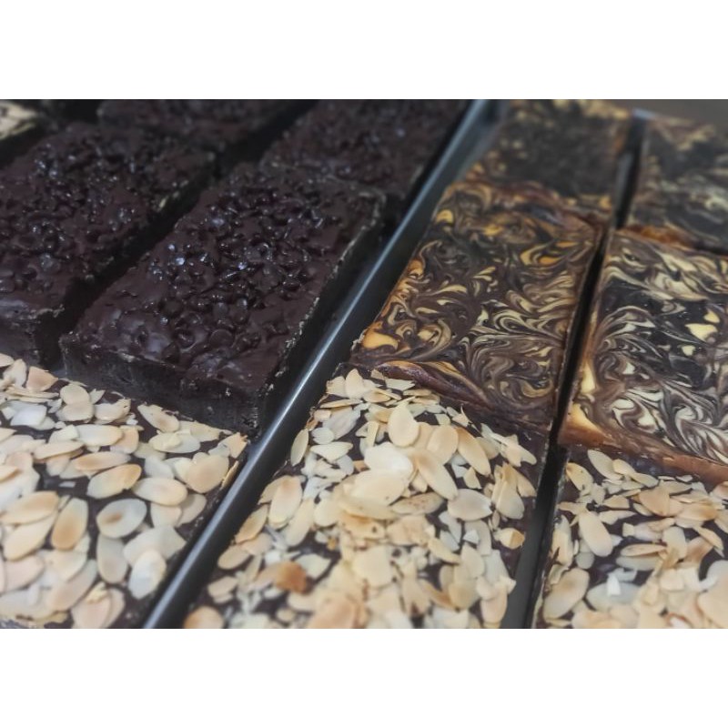 

Brownies Premium ukuran 20 x 10 cm
