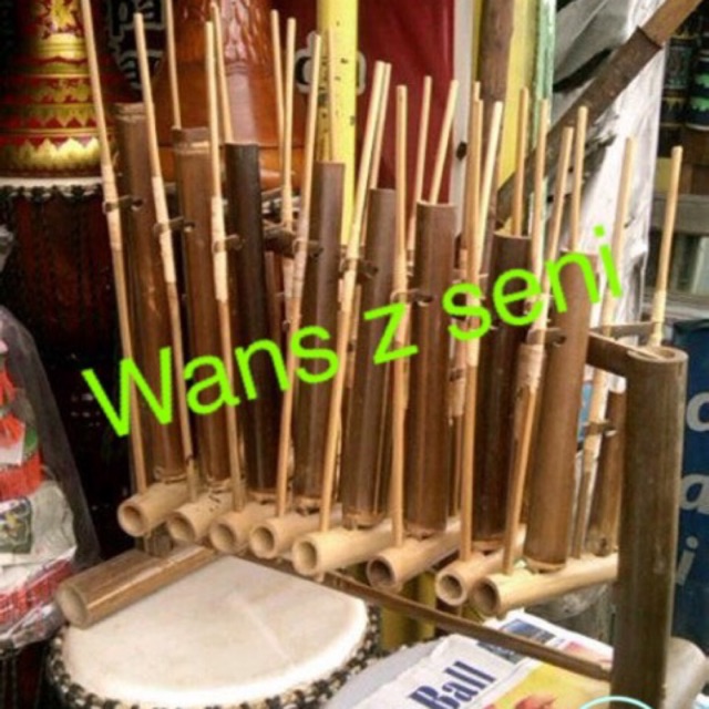Angklung bambu hitam