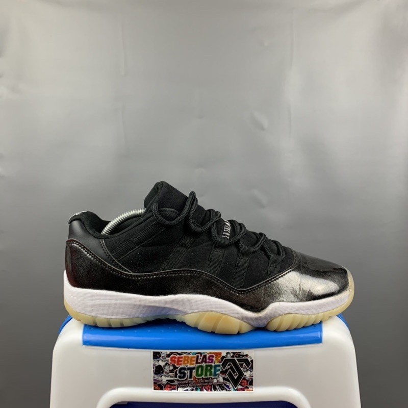 Air Jordan 11 Retro Low Barons Second Bekas Size 44