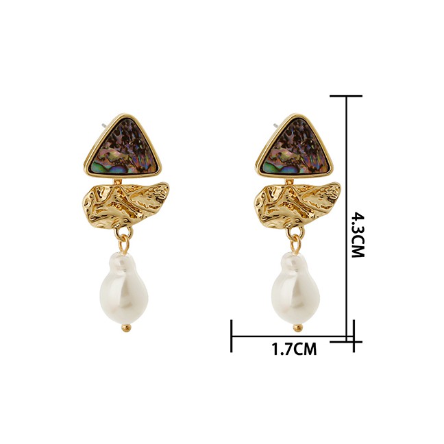 LRC Anting Tusuk Fashion Pearl Detachable Two-wear Abalone Triangle Pearl K78082