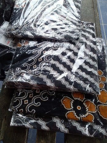 Gamis Batik Cantik Perempuan Modern Masa Kini