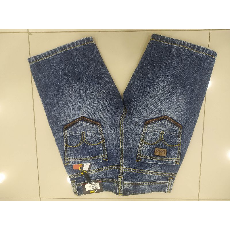 Lois original Celana pendek CFD