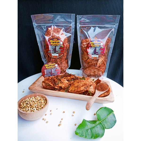 

keripik tempe crispy, pedas daun jeruk dan extra pedas kemasan 100gr 250gr 500gr 1kg