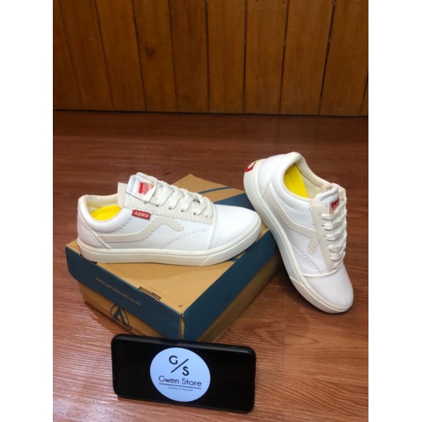 Aerostreet Massive Low Putih BNIB - Sepatu Sneakers Casual