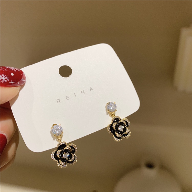 Anting Tusuk Silver Model Bunga Kecil Gaya Korea Selatan Untuk Wanita