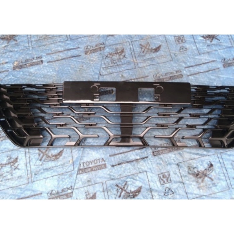 52123-BZ100 grill radiator grill bawah bemper depan avanza veloz 2016 keatas
