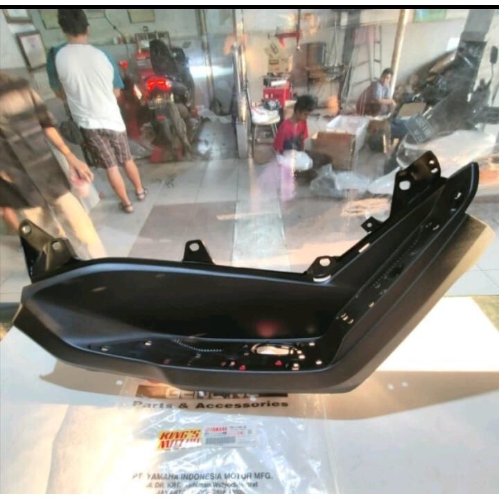 Lantai Kiri Kanan Bordes Pijakan Kaki Yamaha New Nmax N max 2021 ORI YGP B6H