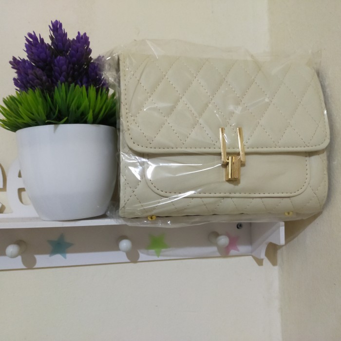 deltamode -tas selempang wanita - tali rantai - tas import - amora kun