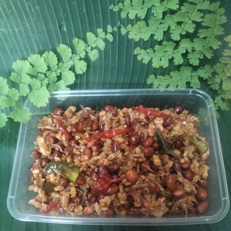 

keringtempe+teri+kacang