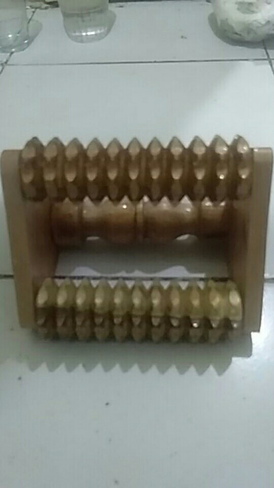 Alat Pijat Refleksi Punggung Tradisional Kayu Sonokeling 2 Roll