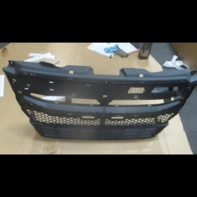 SUZUKI ERTIGA GRILL BEMPER DEPAN 2015