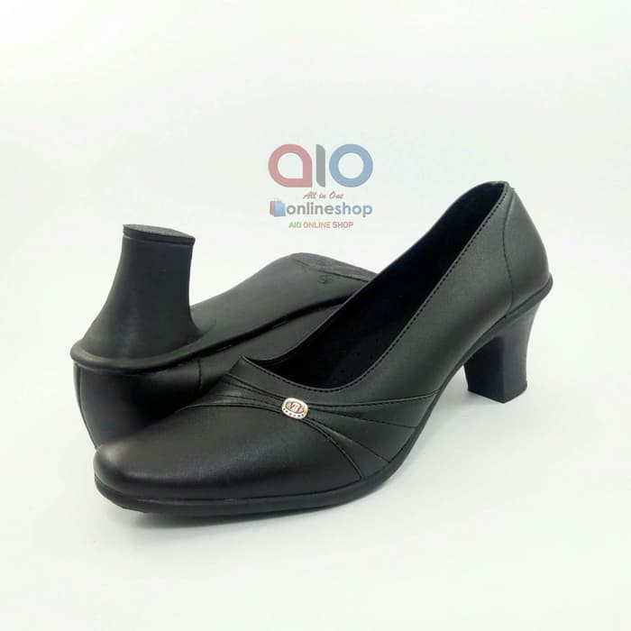 Aline Sepatu Pantofel Wanita Hak 7 Cm High Heels Formal Kerja Hitam Kilap AW22