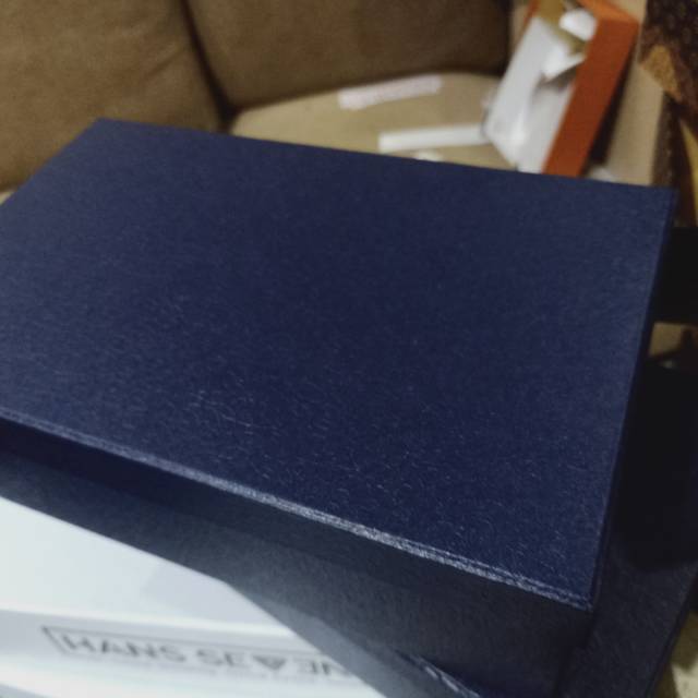 

kotak kado hardbox 25x25x8