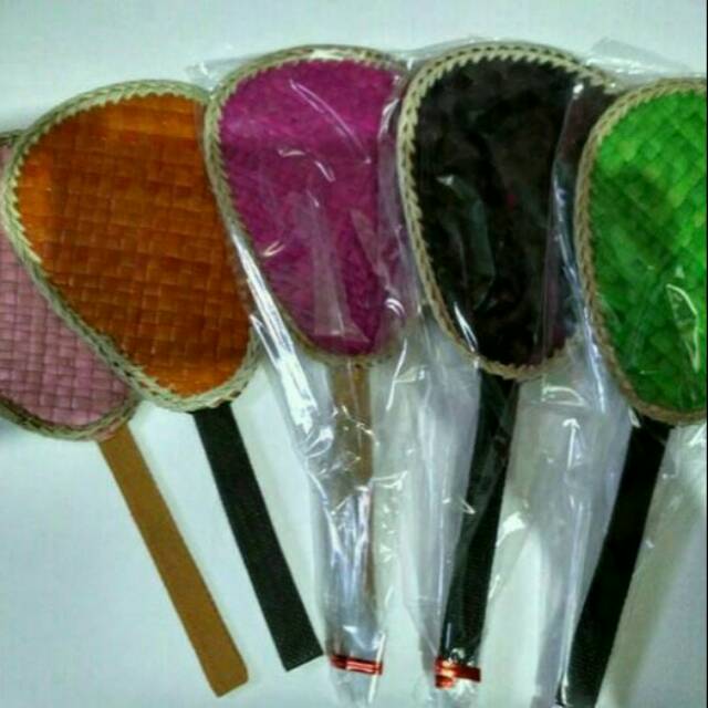 SOUVENIR PERNIKAHAN / KHITANAN KIPAS PANDAN , GRATIS KARTU UCAPAN TERIMAKASIH