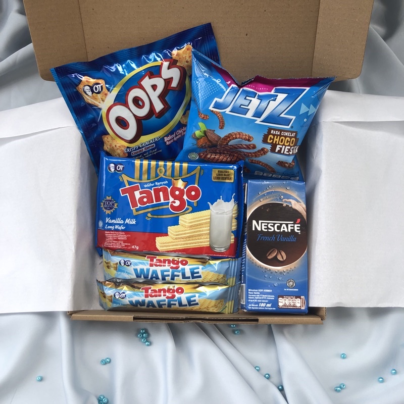 

Snackbox | Snack Box | Giftbox | Kado Wisuda | Kado Sidang | Kado Ulang tahun | Hampers