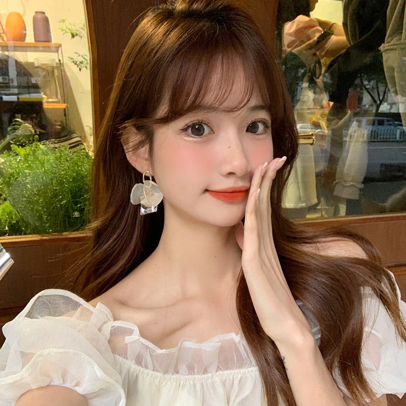 Anting Wanita Bentuk Bunga Untuk Musim Panas