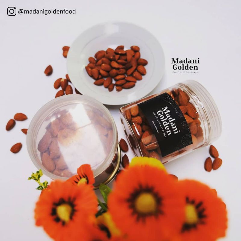 

Kacang Almond