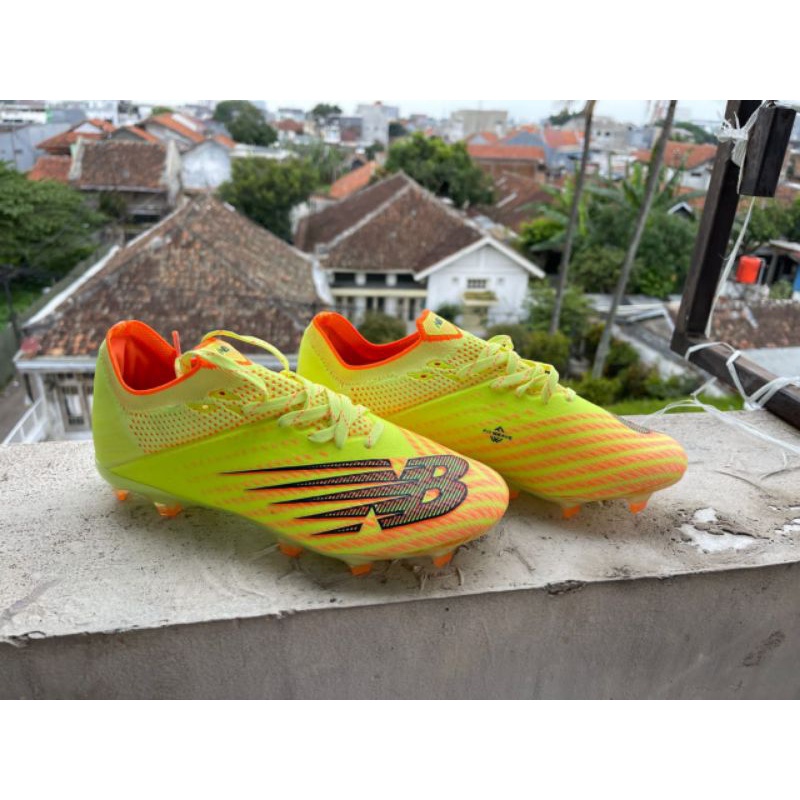 Sepatu Bola New Balance Furon V6+ Lead The Hunt Pack
