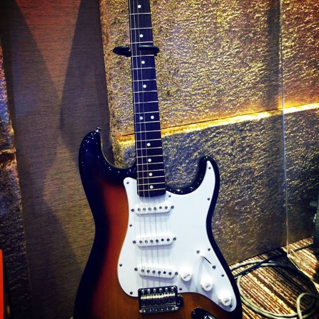 Gitar Fender Stratocaster Japan Std