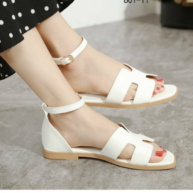 Sepatu Flatshoes wanita kop putih