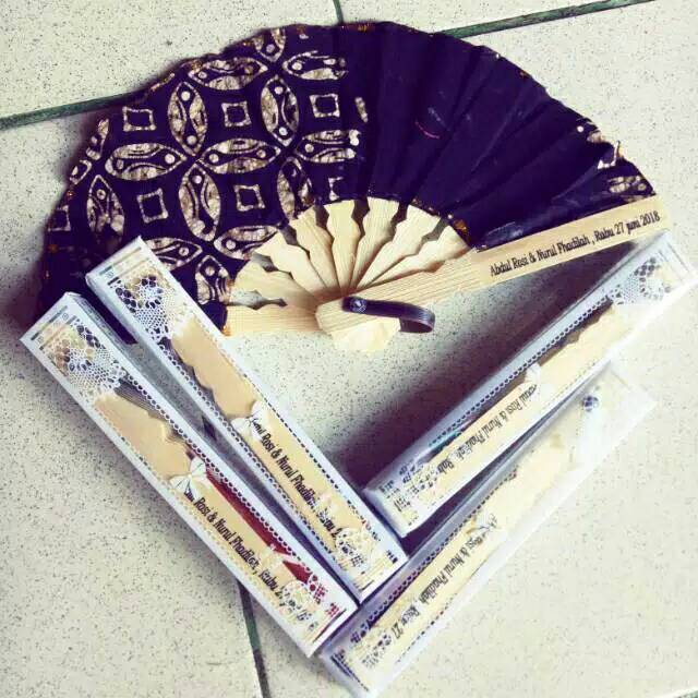 Souvenir pernikahan harga /100pcs