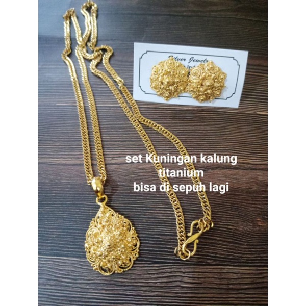 set Kuningan kalung titanium
