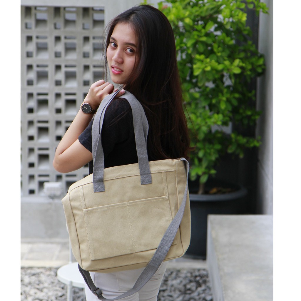 Salie Kanvas Totebag Slingbag Polos Totebag Basic resleting Furing- Tas Bahu Selempang Wanita Canvas