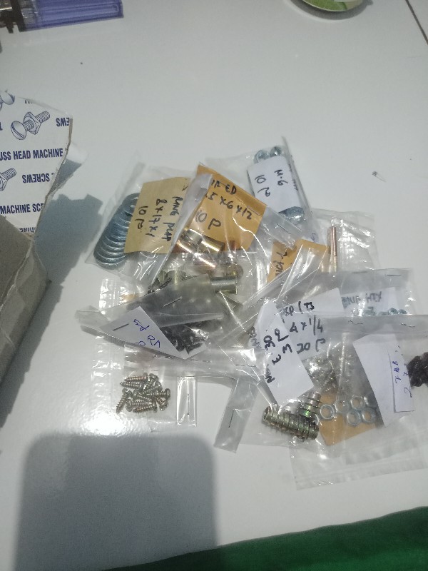 Sekrup Kayu Sekrup Bingkai Skrup Kecil M2.7 X 10 Mm - 10 Pcs