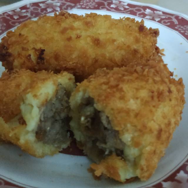 

Kroket Kentang Isi Daging Frozen