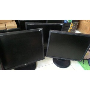 lcd monitor 17 inci samsung / LG