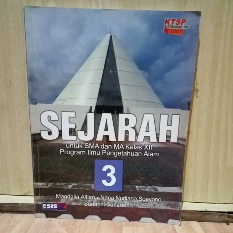 sejarah untuk kelas 3 SMA esis