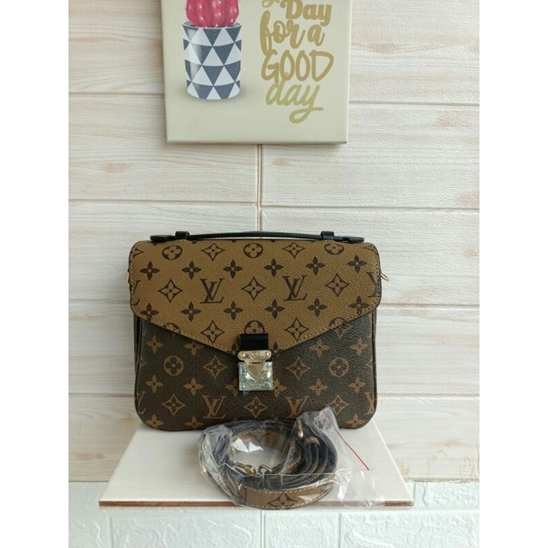 LV Metis Reverse BAG