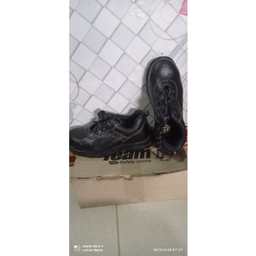 TEAM safety shoes, size 40