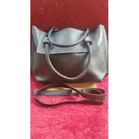 PL Tas kulit asli hitam yongki komaladi