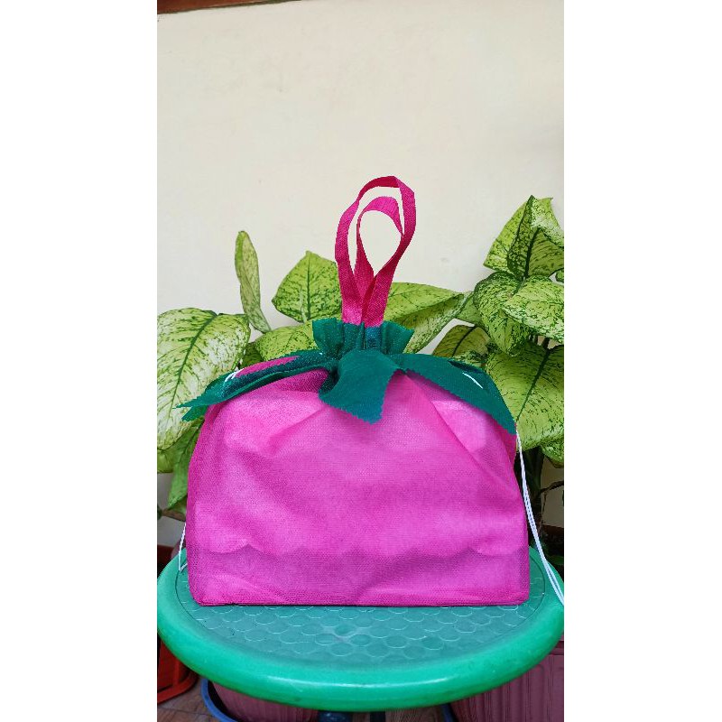 Tas serut isi 12 pcs -  tas box nasi -Tas Syukuran bahan Spunbond serut polos  desain unik 45gram