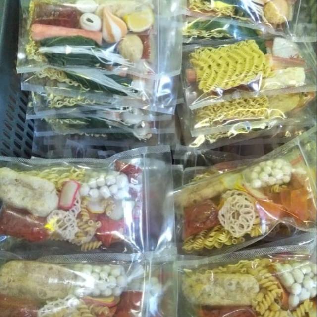 

Seblak instan makboss epong