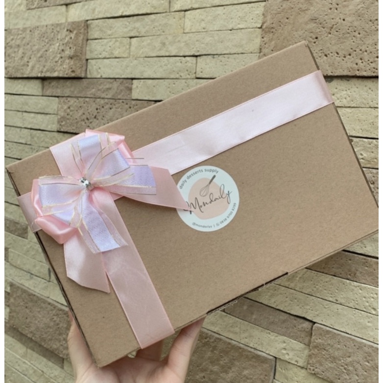 

Add On Box Hampers (Wajib disertakan pembelian Asinan)