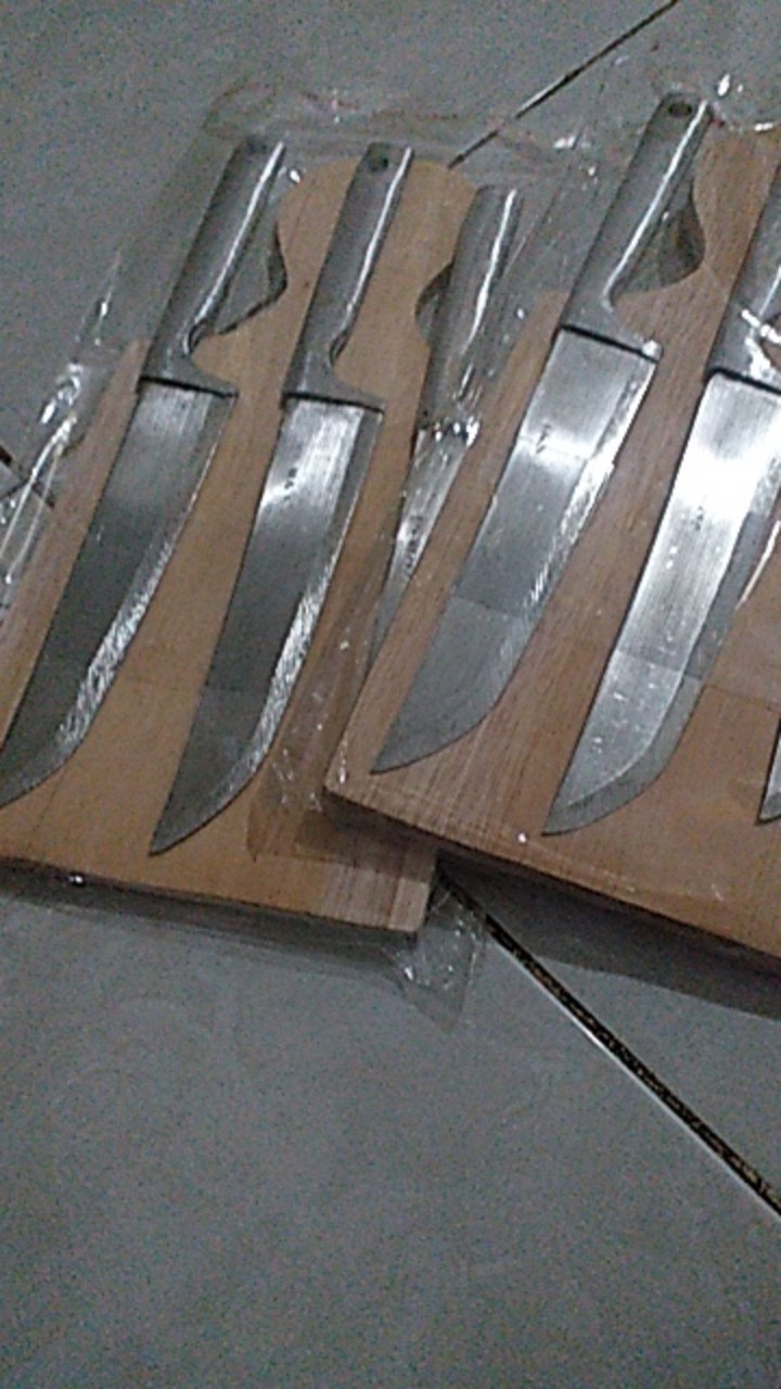 Paket Pisau Stainlees Steel Lebih Awet Tajam + Talenan 12 X 23