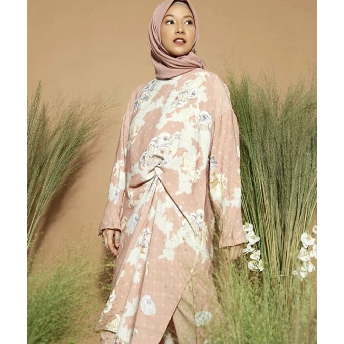 preloved, pink jasmine tunik Riamiranda x cottonink, size XL