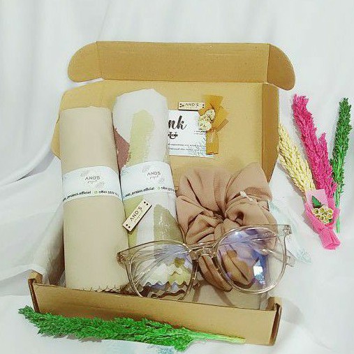 

Gift box hampers hijab murah