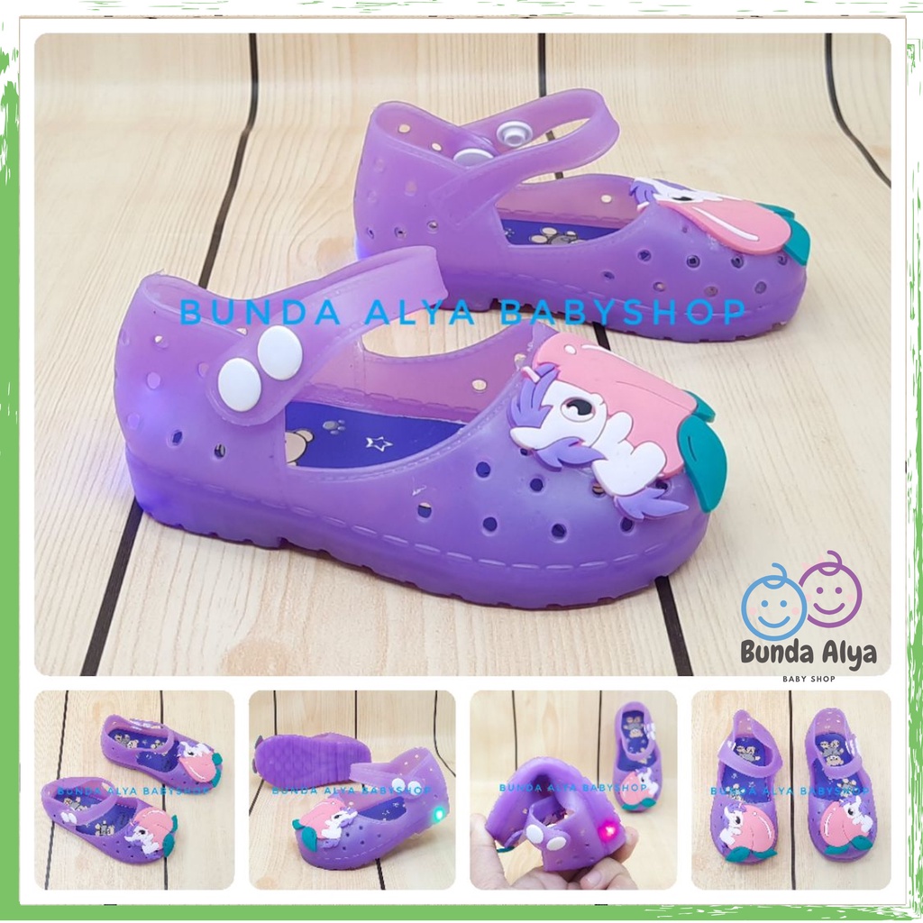 Sepatu Anak Perempuan Jelly LED Usia 6 Sampai 12 Bulan UNGU Sepatu Anak Cewek Motif Kuda Pony Lucu Sepatu Karet Elastis Bisa Menyala Size 18-23