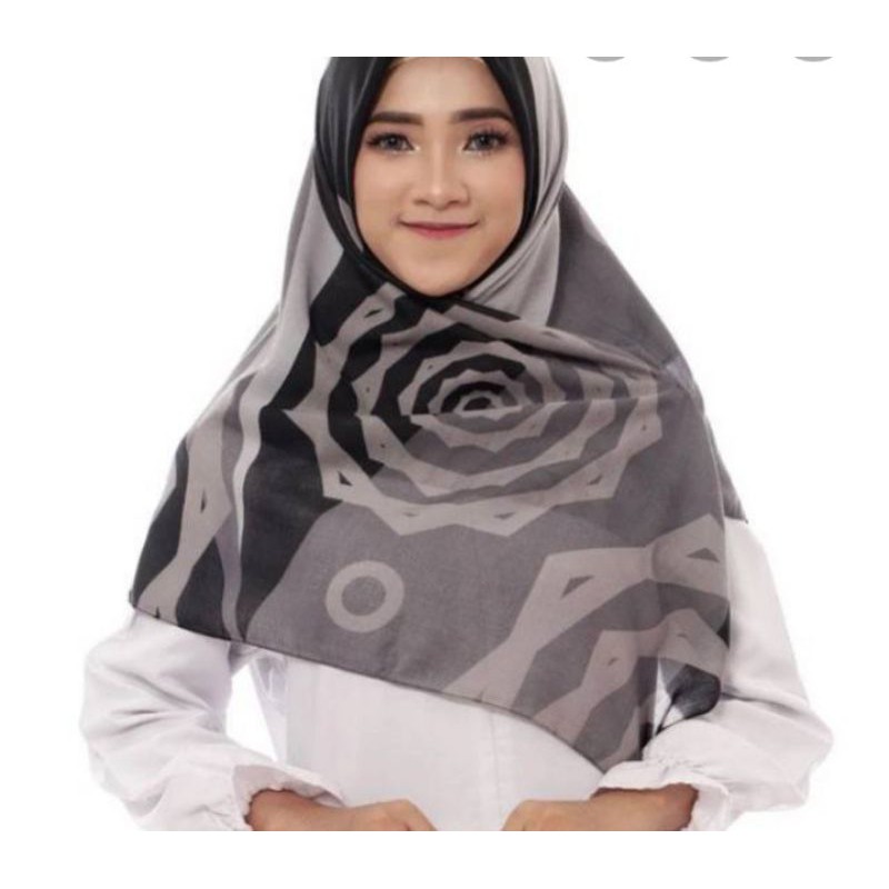 SEGI EMPAT DAUKY ( ANDIVA SCARF )