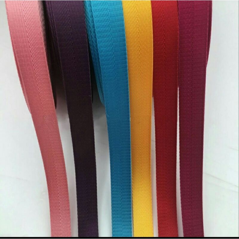 Webing nylon motif v 3,2cm