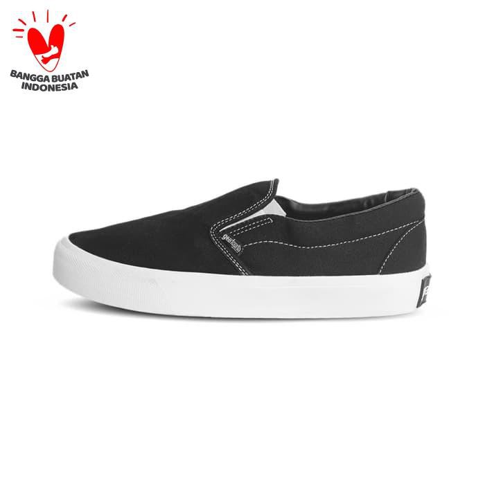 Sepatu Sneakers Gearfourth Snoopy Os Black White - 40