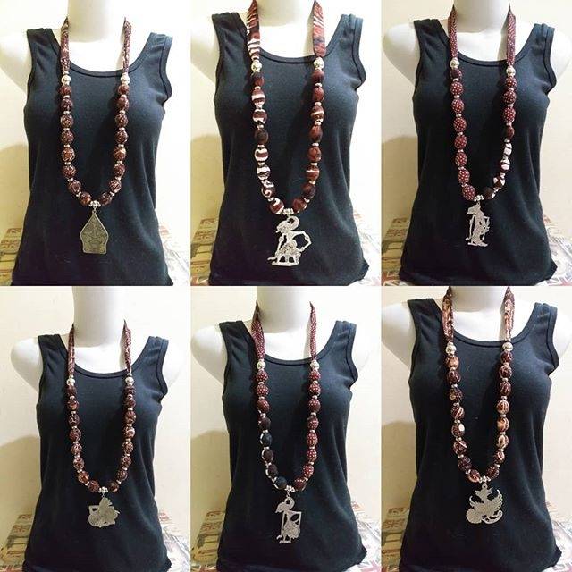 Kalung batik wayang 04110419