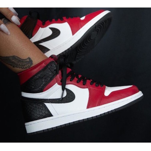 air jordan 1 chicago snake