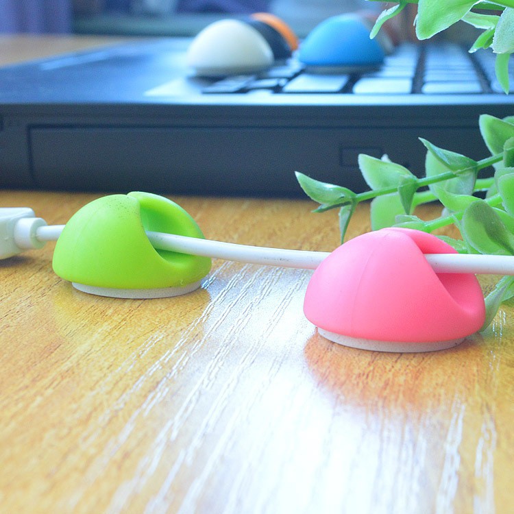 Klip Holder Organizer Kabel Data / Earphone