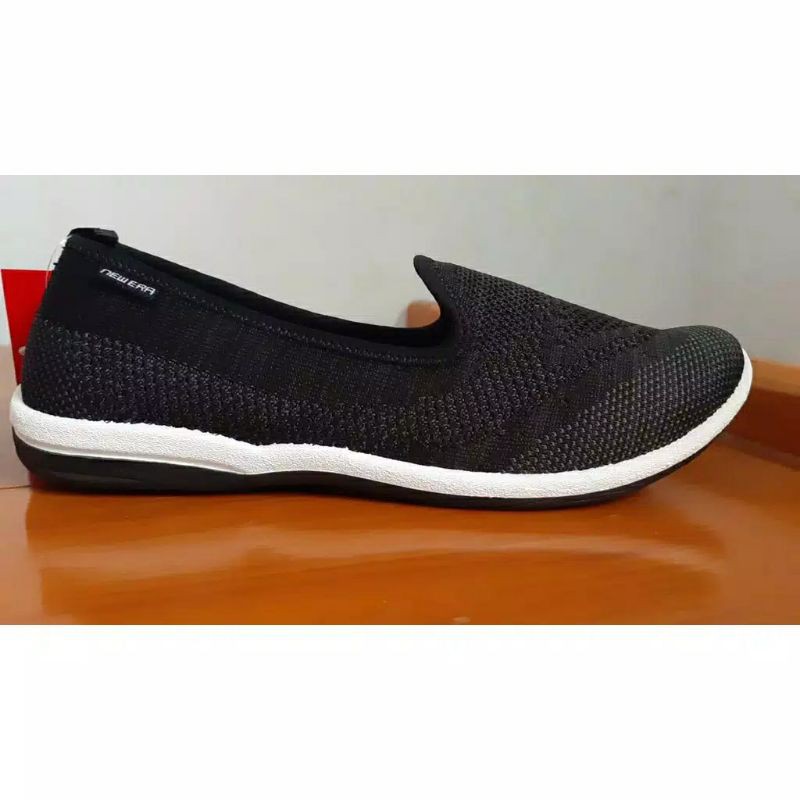 New Era Orchid Sepatu Slip On Sepatu Selop Warna Hitam putih