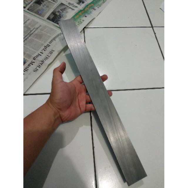 Baja K110 Bohler standar Aisi D2 bahan bilah Golok